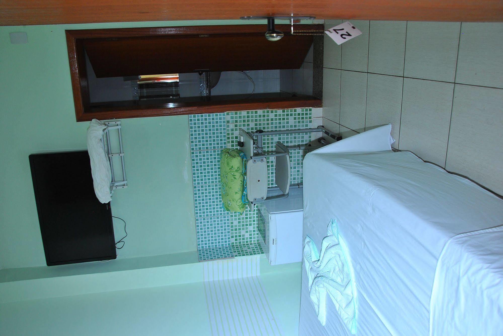 Hotel Industrial 2*